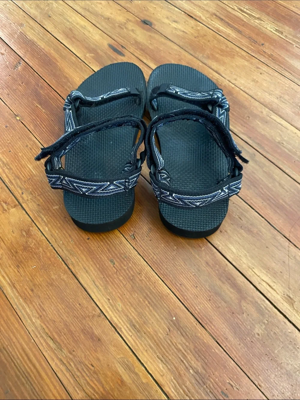 Teva Boy’s Black And White Velcro Strap Sandals Size 2